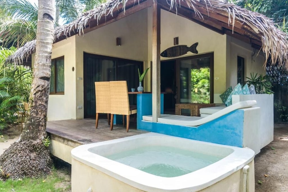 El Nido Mahogany Beach 45/70