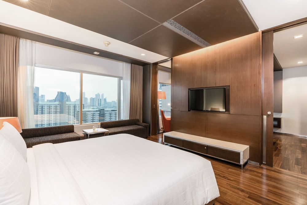 Pathumwan Princess Hotel 14/58