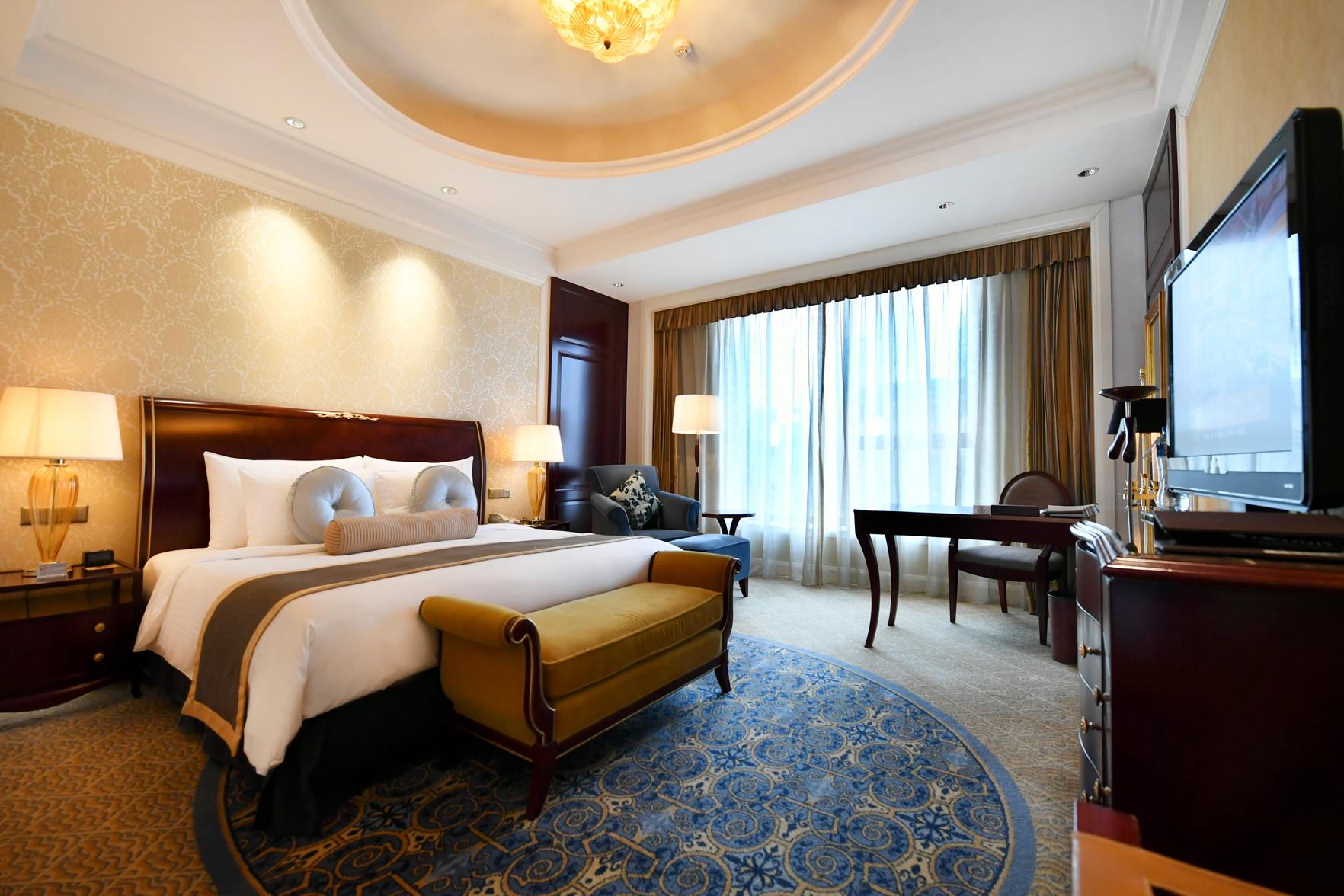 Business, Deluxe, King Bed