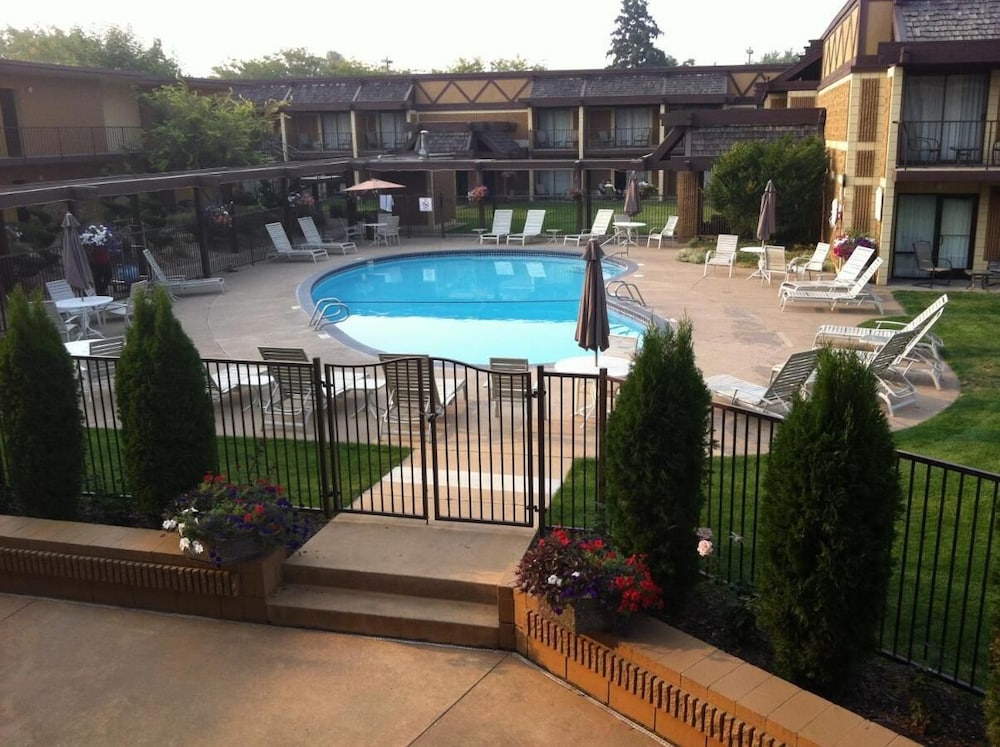 Red Lion Hotel Yakima Center 18/20