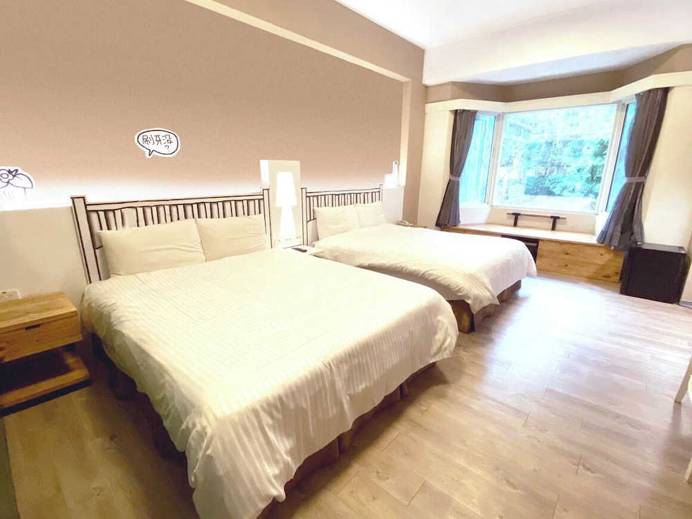 Monster Village Hotel 17/50