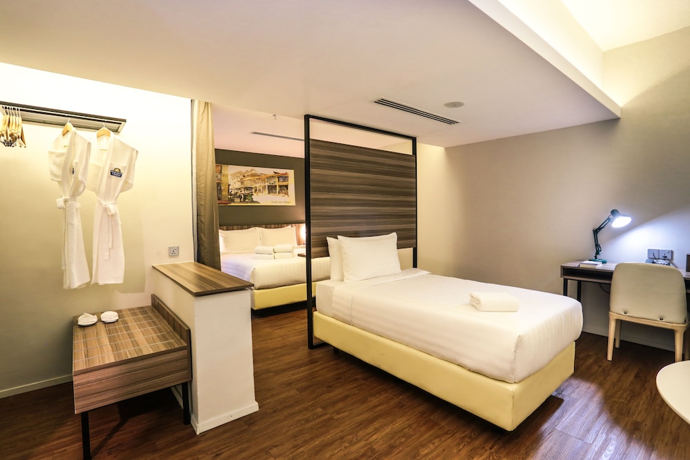 Days Hotel and Suites by Wyndham Fraser Business Park KL 11/40