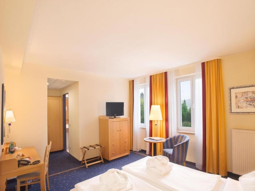 Deluxe, Double Bed
