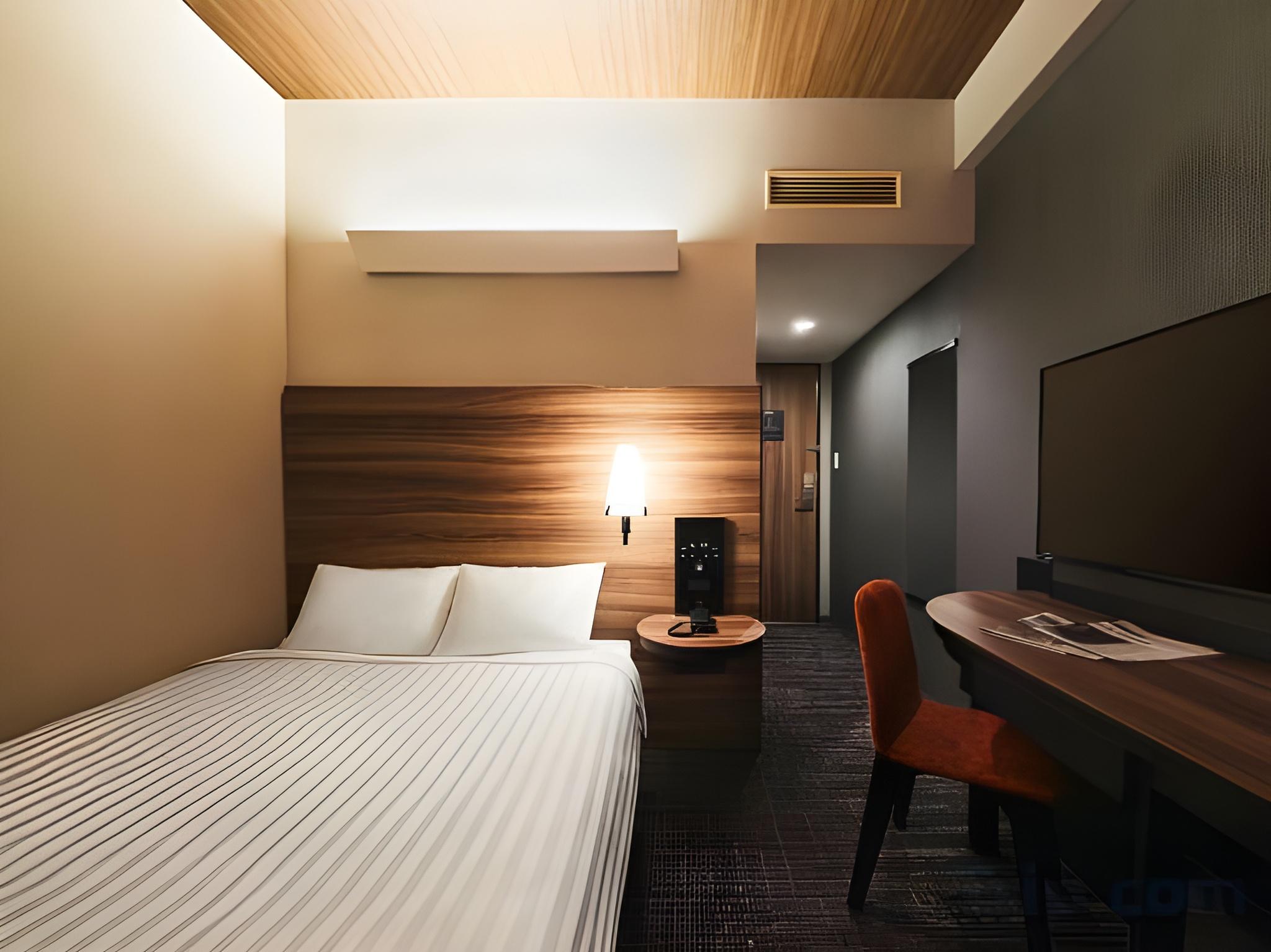 Room, Semi Double Bed