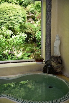 Midoriya Ryokan Kichiemon 10/22