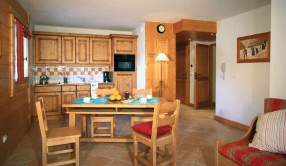 RESIDENCE LAGRANGE VACANCES LE HAMEAU DU ROCHER BLANC(FORMERLY LE HAMEAU DU ROCHER BLANC) 18/22