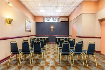 Motel6 Lawrenceville, NJ 34/40