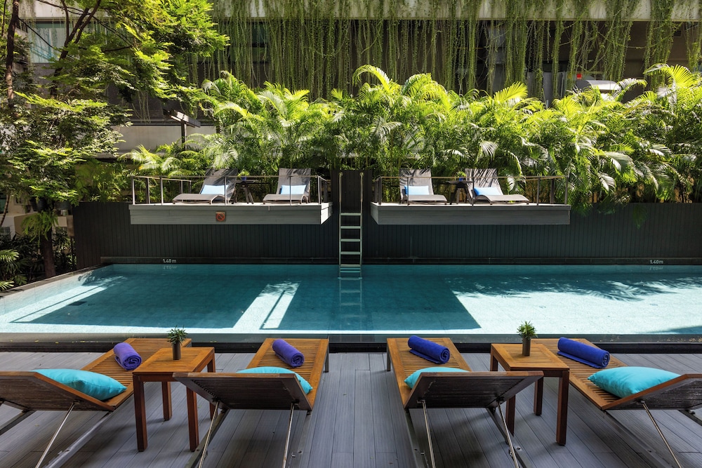Lit Bangkok Residence 100/102
