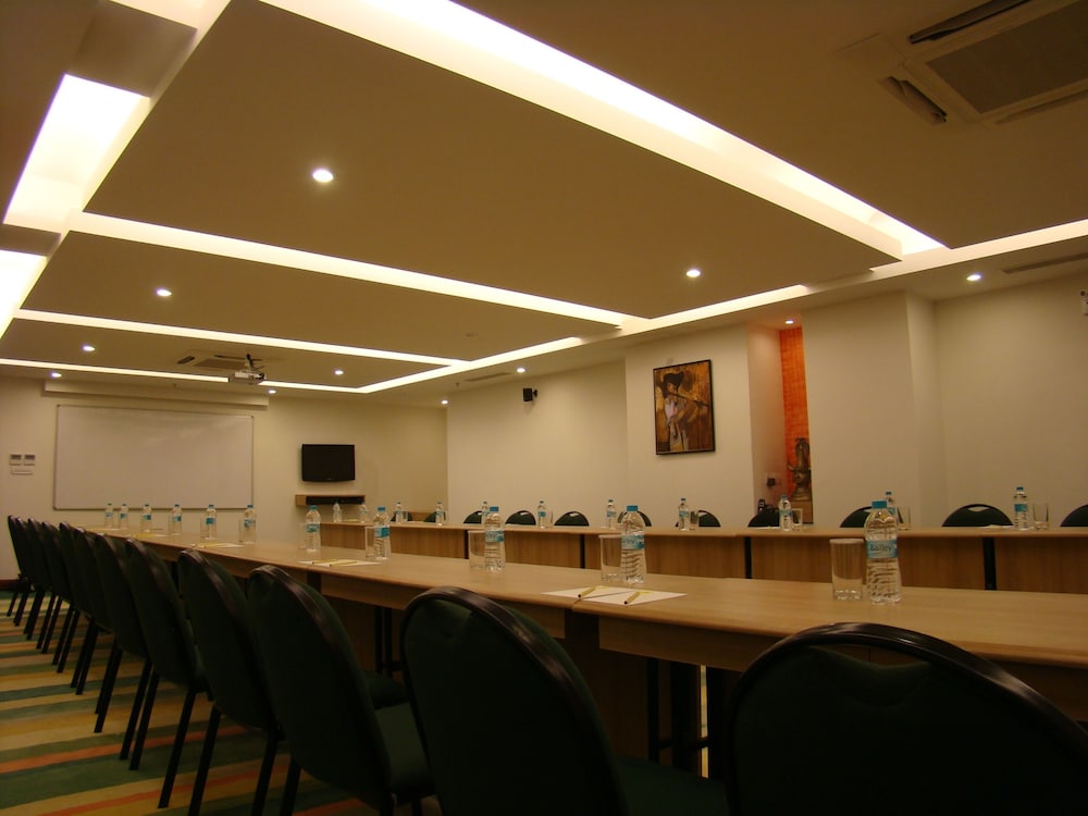 Lemon Tree Hotel Chennai 45/52