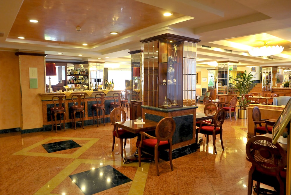 restaurant-cafeteria