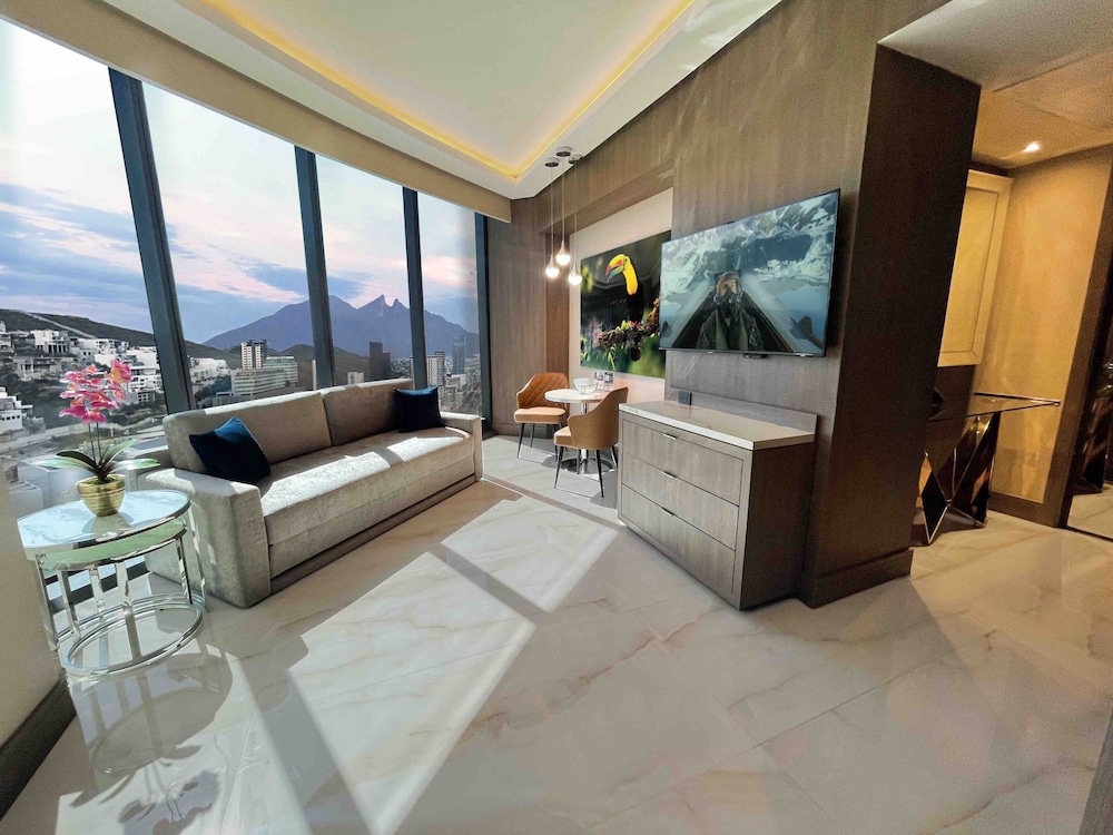 Safi Royal Luxury Metropolitan 28/47