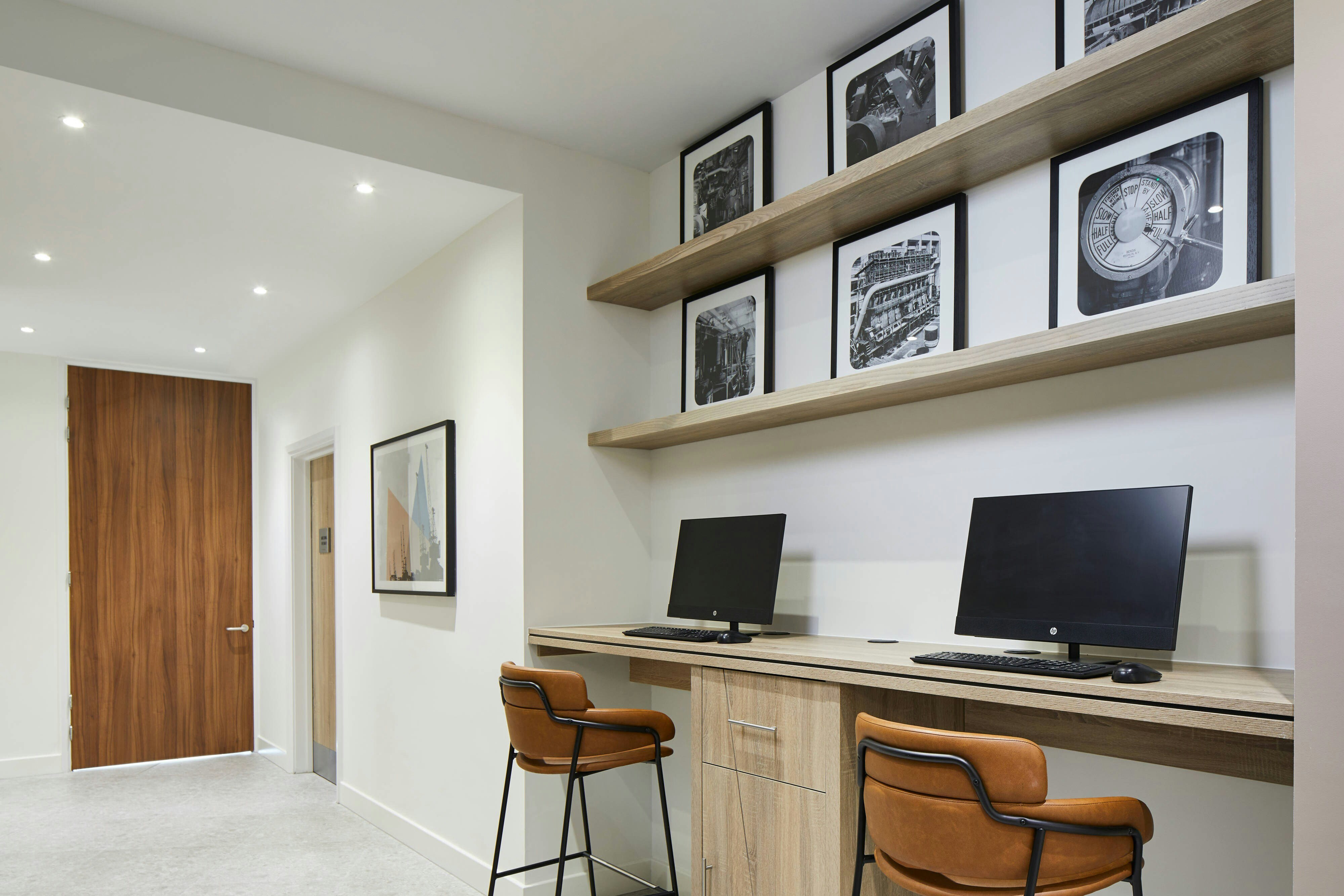 Courtyard by Marriott London City Airport 17/18