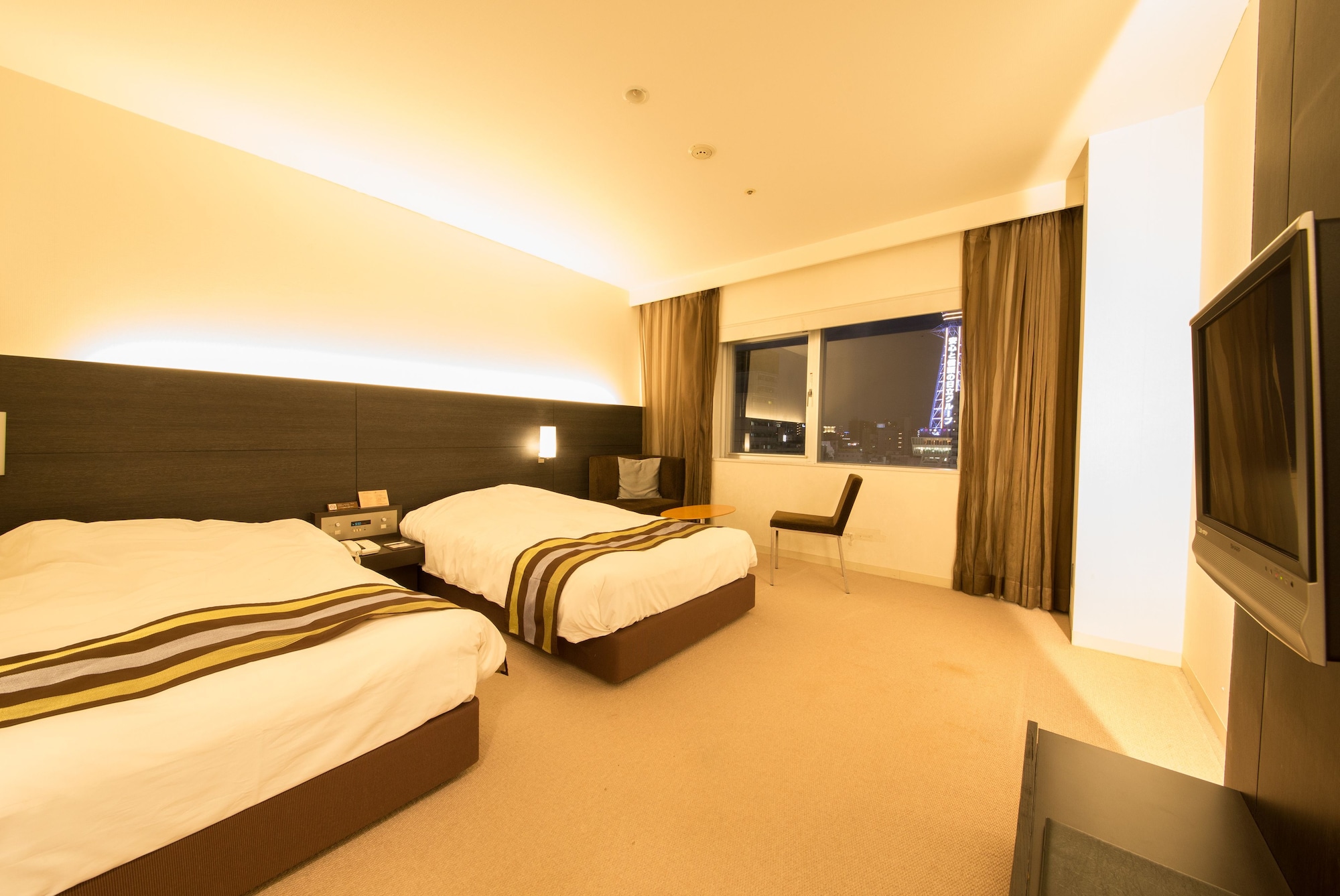 Type B, Twin Beds, Smoking