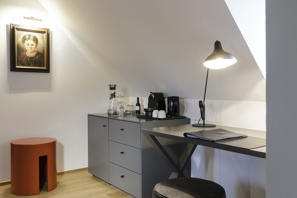 Hotel Maximilian S 61/70