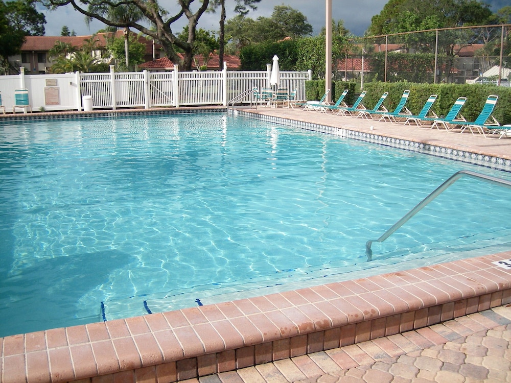 Shorewalk Vacation Villas 12/45