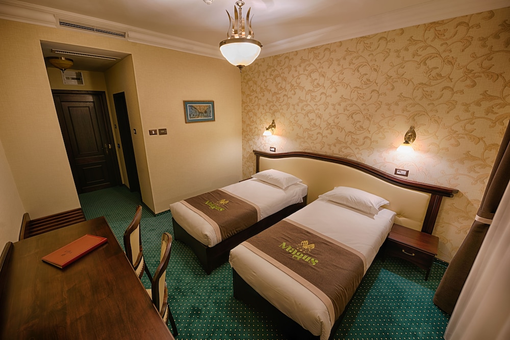 Magus Hotel 31/57