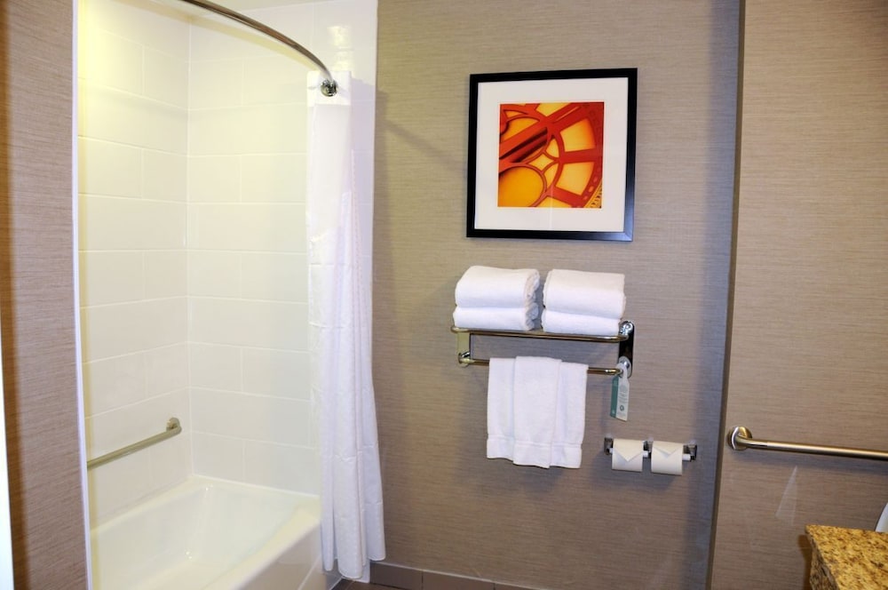 Chateau Inn and Suites Bonnyville 42/42