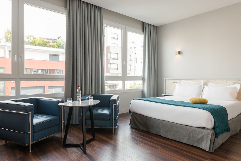 Atrium Suresnes Hotel 4/61