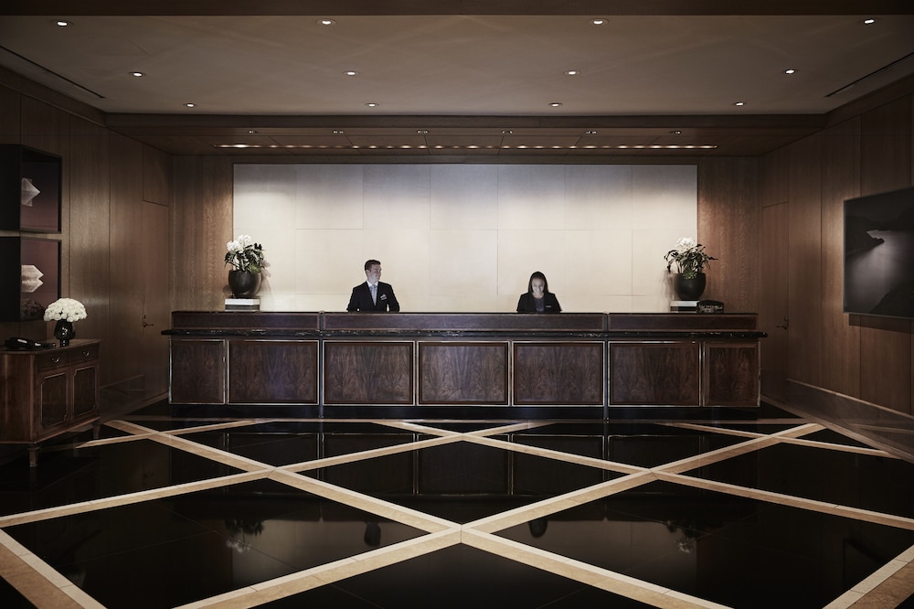 Four Seasons Hotel Boston 1/36
