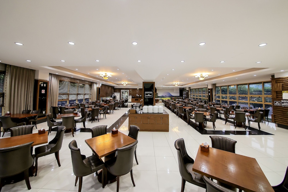 Shin Shin Hotel Jeju City 43/60