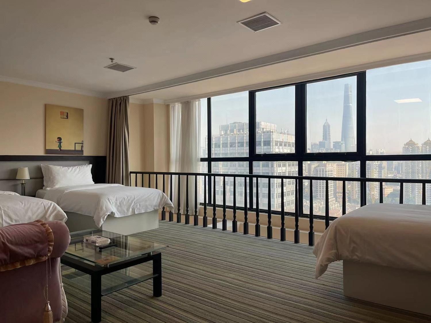 Multiple Level, Suite, Triple, 3 Beds