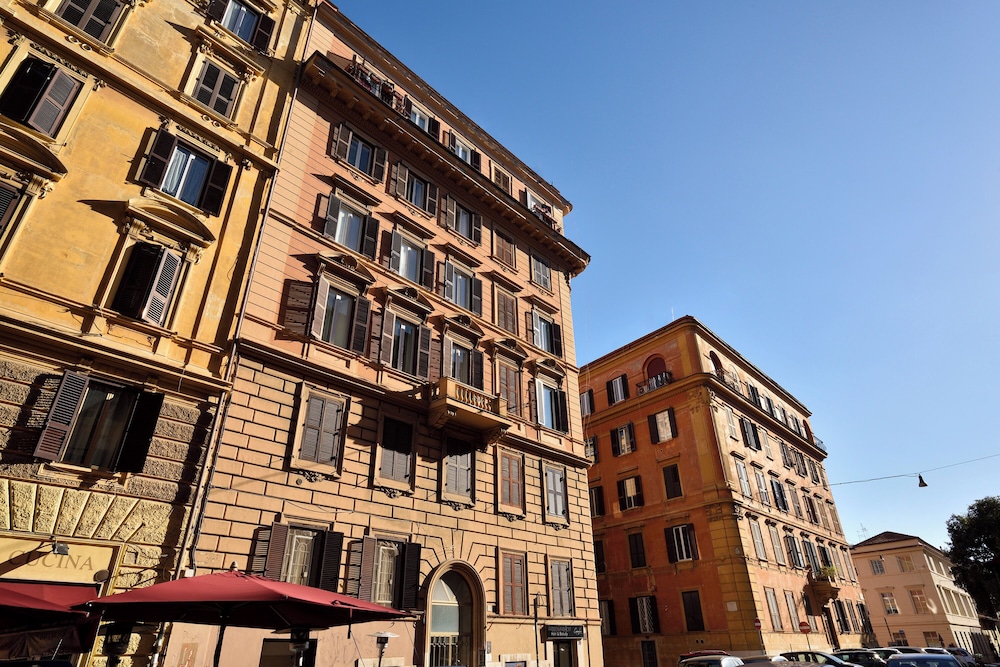 St. Peter Suites 2/50