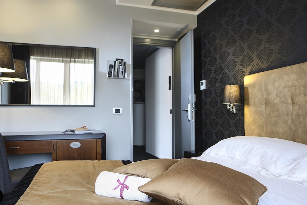 Best Western Jfk Hotel 12/32