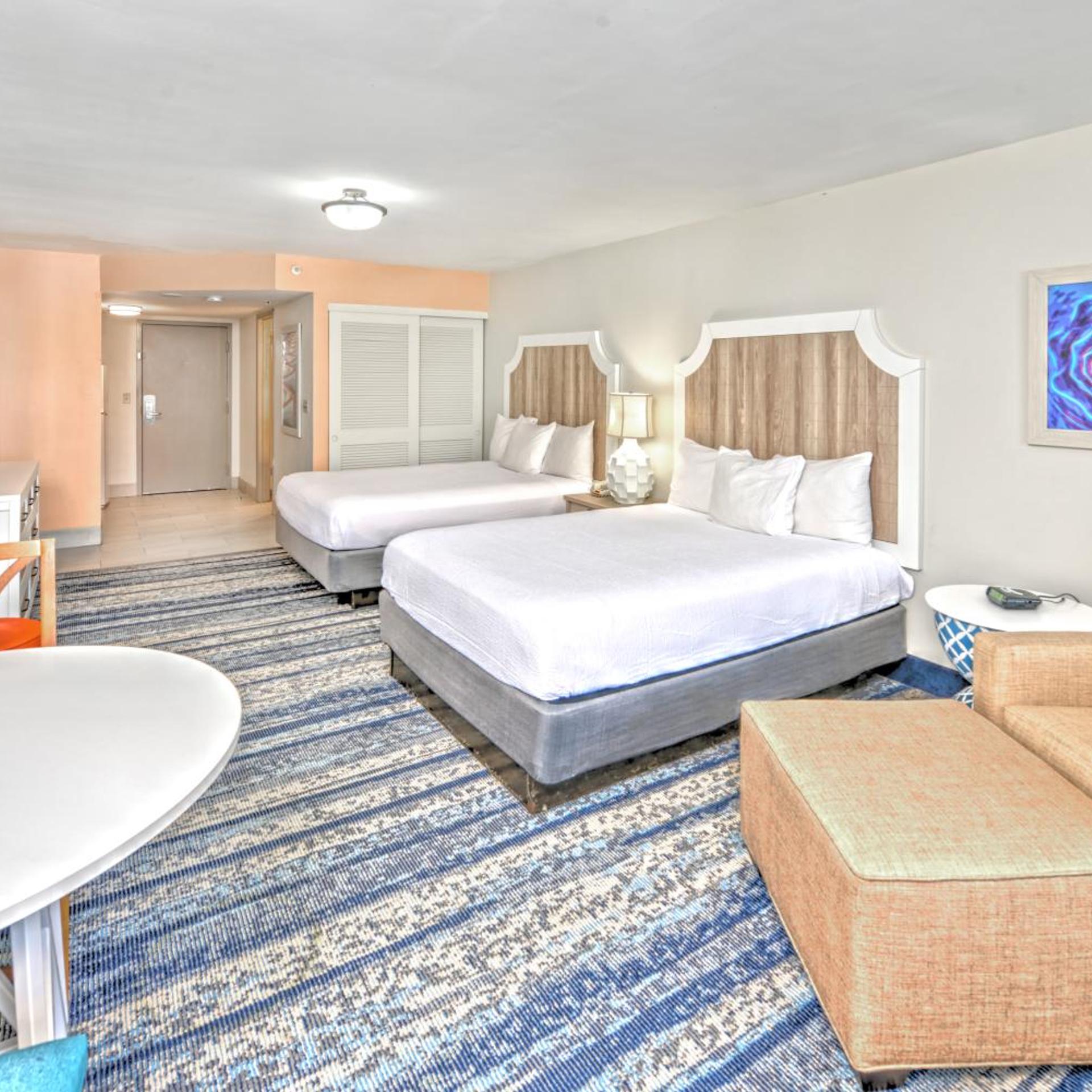 Room, 2 Queen Beds, Ocean Front, Kitchen