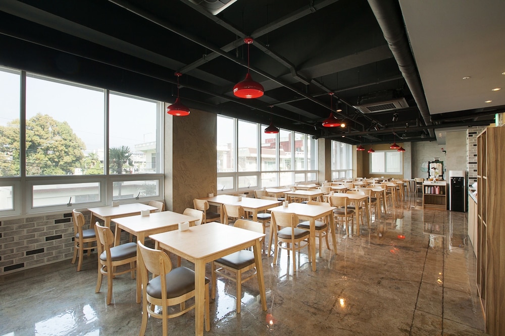 Hotel Rest Seogwipo 38/56
