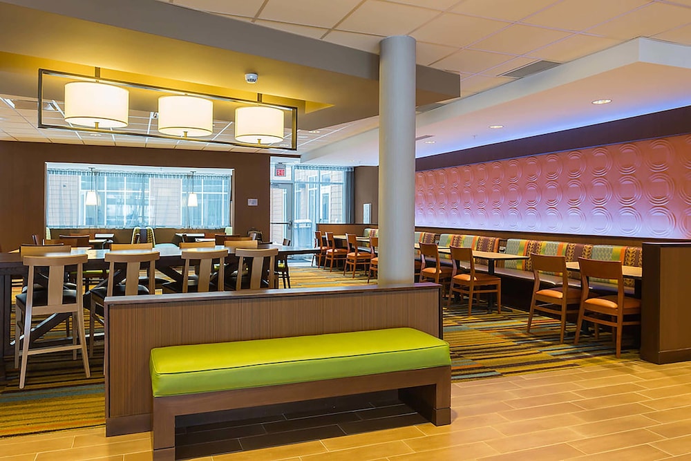 Lobby at Fairfield Inn And Suites Jamestown, JAMESTOWN - ND