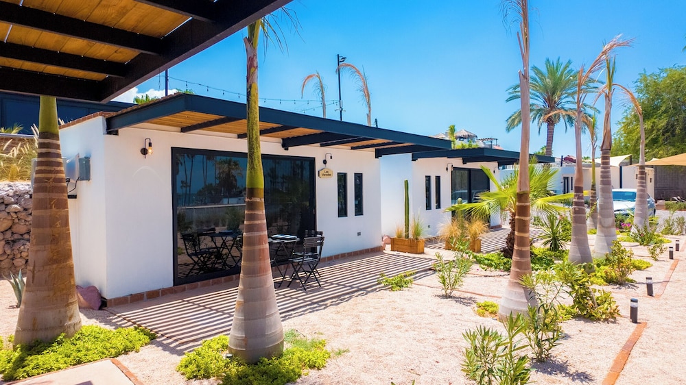 Inhouse Glamping 5/50