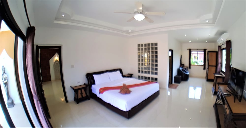 Hide Land Pattaya - Luxurious Tropical Villa 10/97