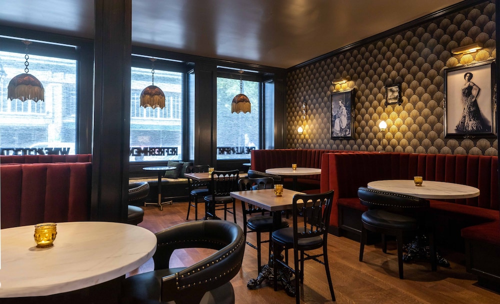The National Exchange Hotel 34/50
