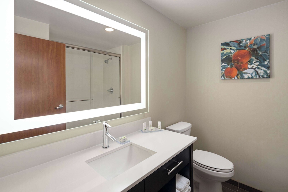 La Quinta Inn & Suites by Wyndham Wenatchee 31/34