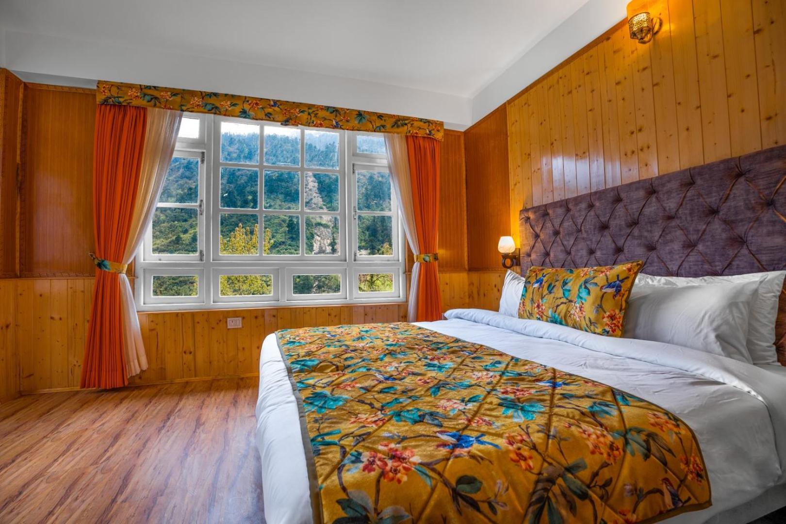 Summit Gangchen Hotel 11/21