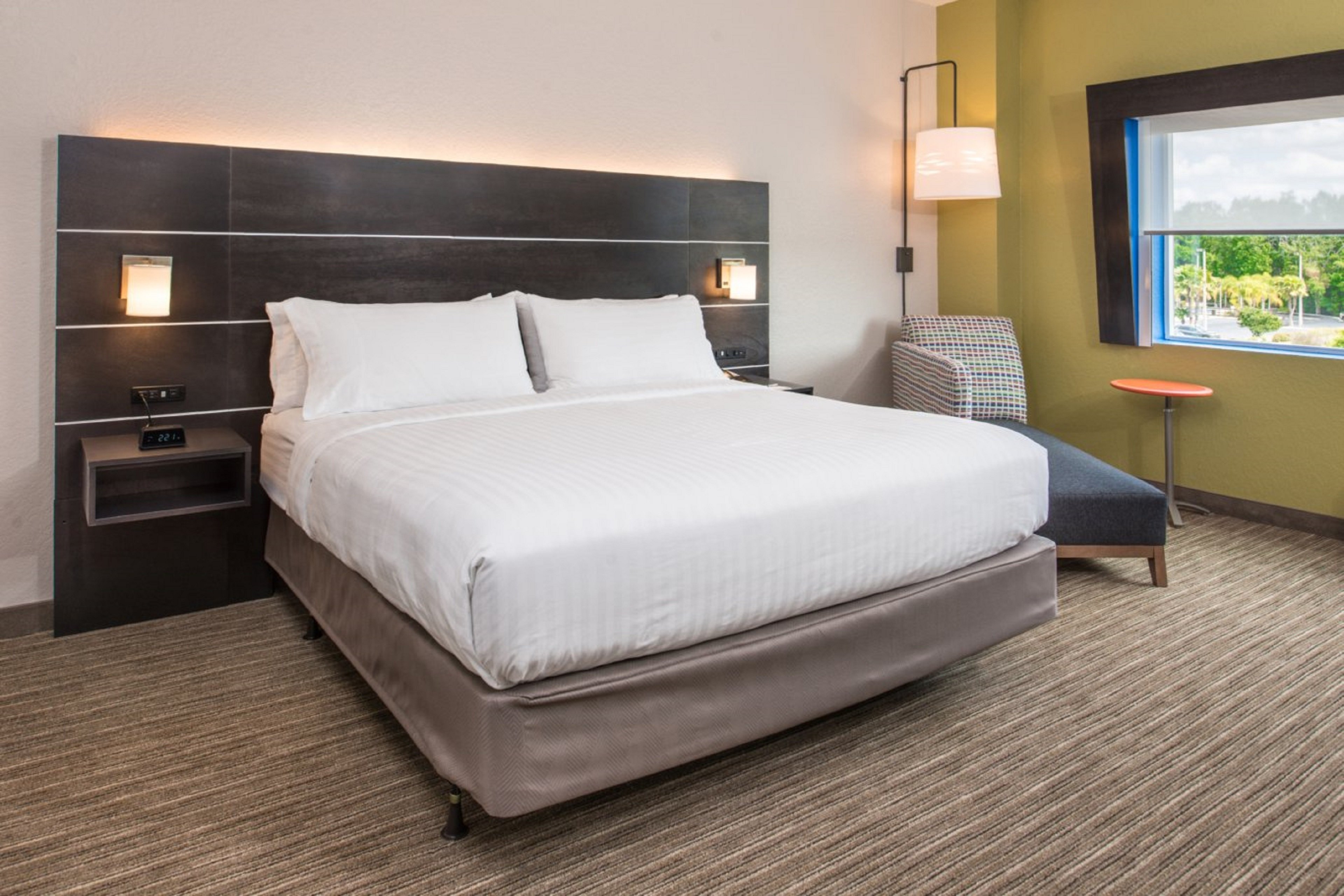 Leisure, King Bed