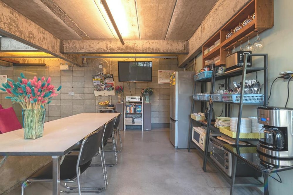 Heyha Guesthouse 45/51