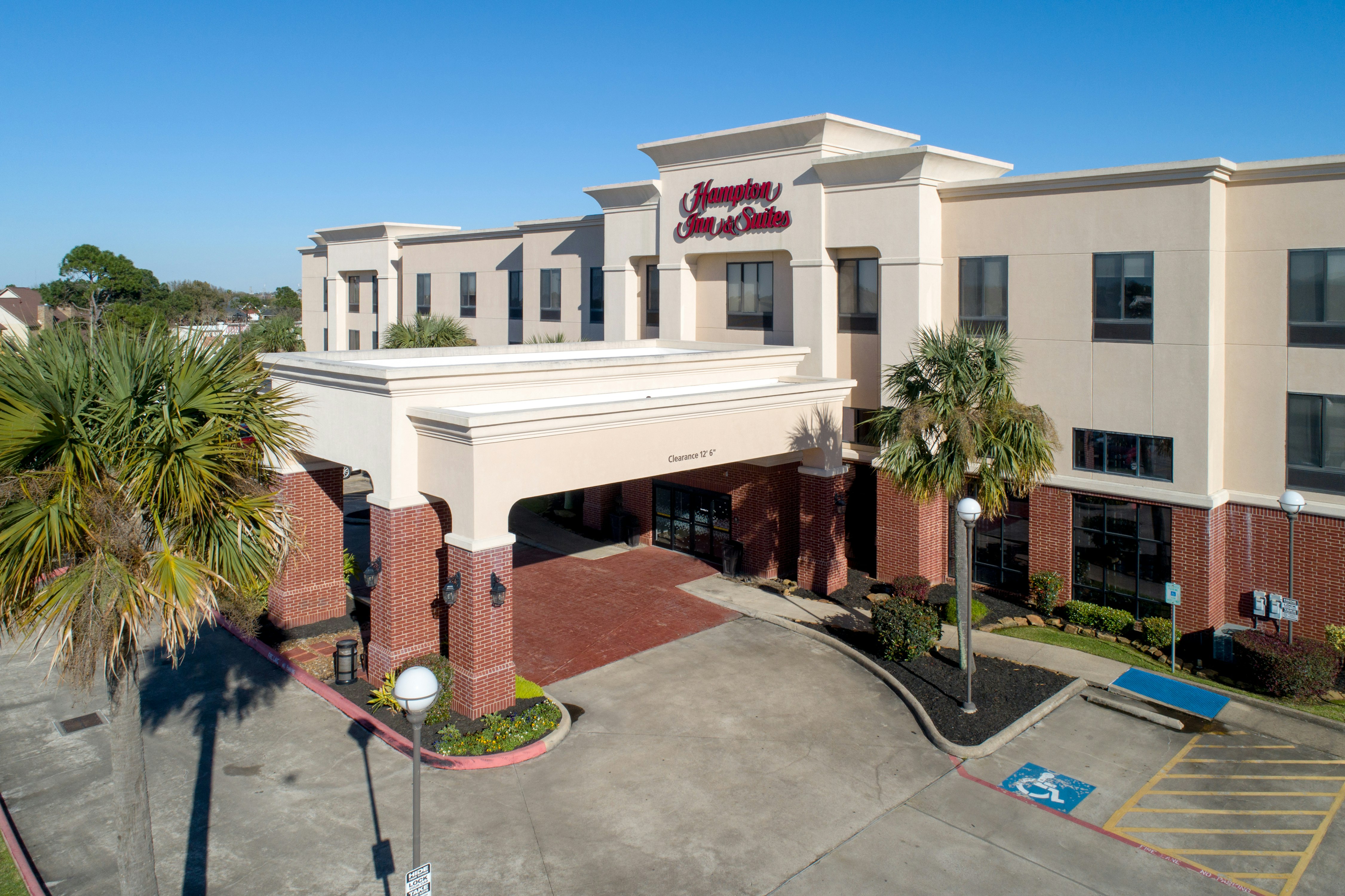Hampton Inn and Suites Port Arthur, TX 42/47