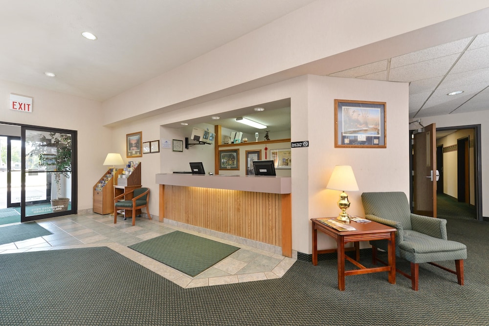 Americas Best Value Inn Tahquamenon Country 10/30
