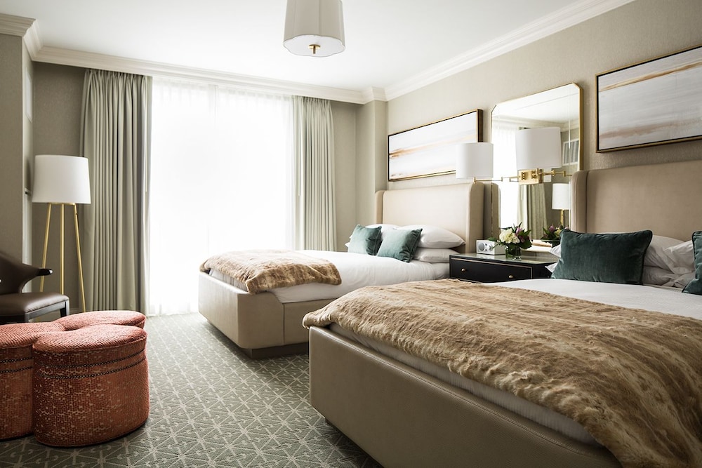 Delamar West Hartford 19/75