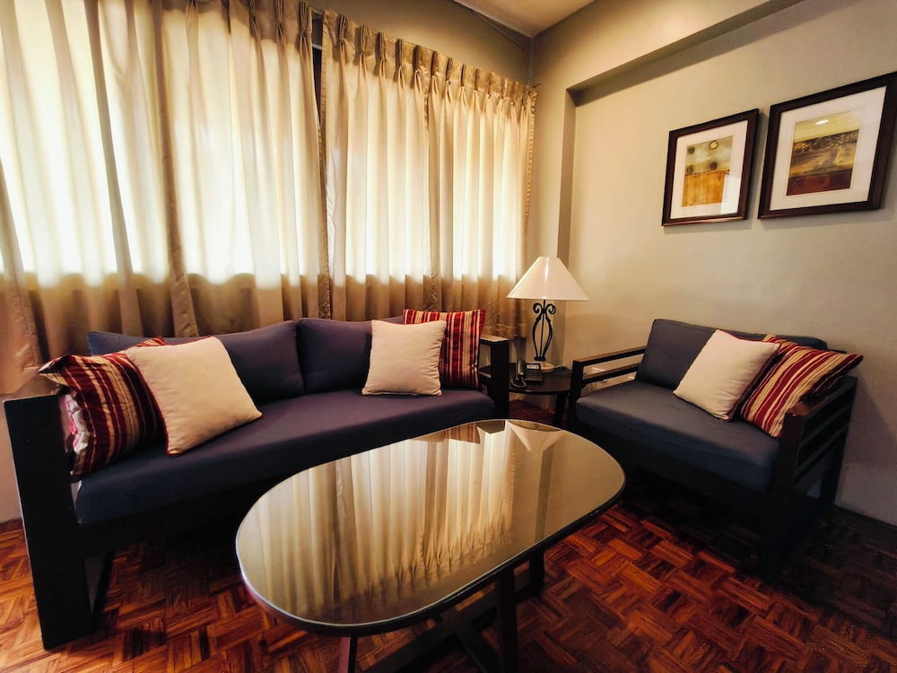 Tropicana Suites 50/74