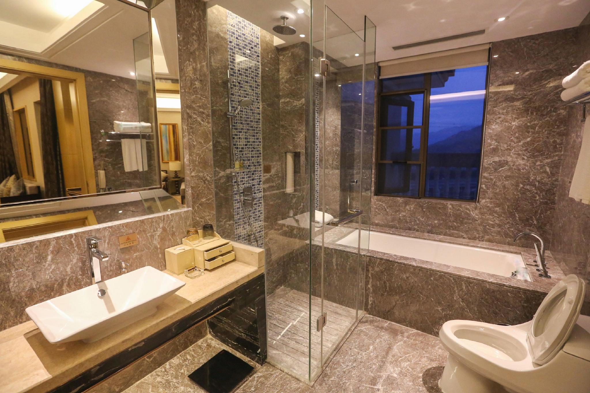 Kingworld Hotel Gui'an 29/29