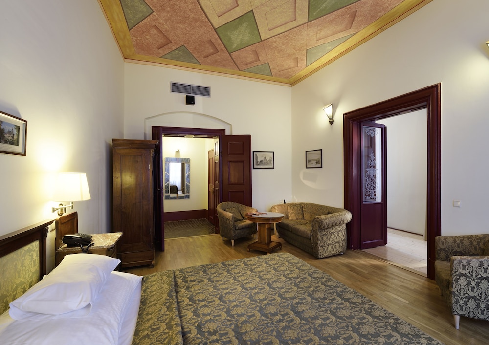The Charles Hotel 21/60