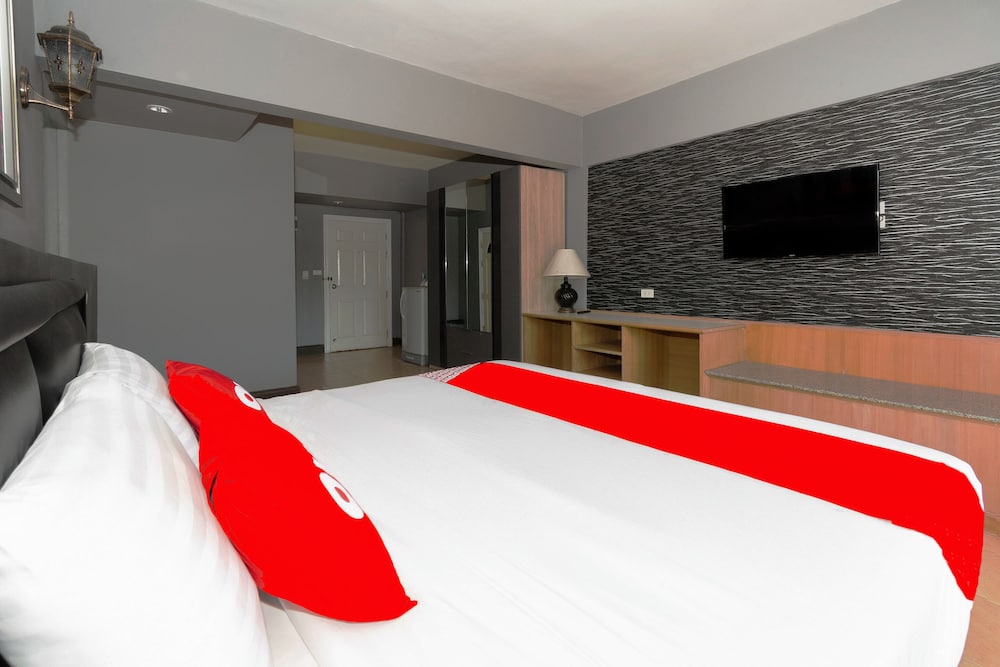 OYO 765 Pom Pom Residence (ex. Highway Hotel Huahin) 16/32