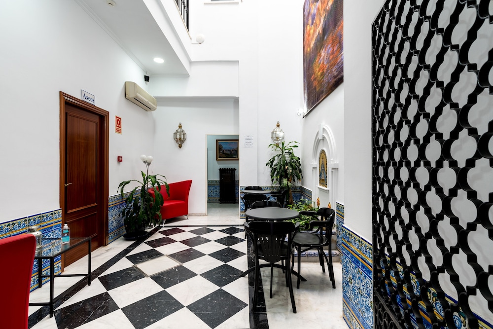 COOL SEVILLA HOTEL 16/60