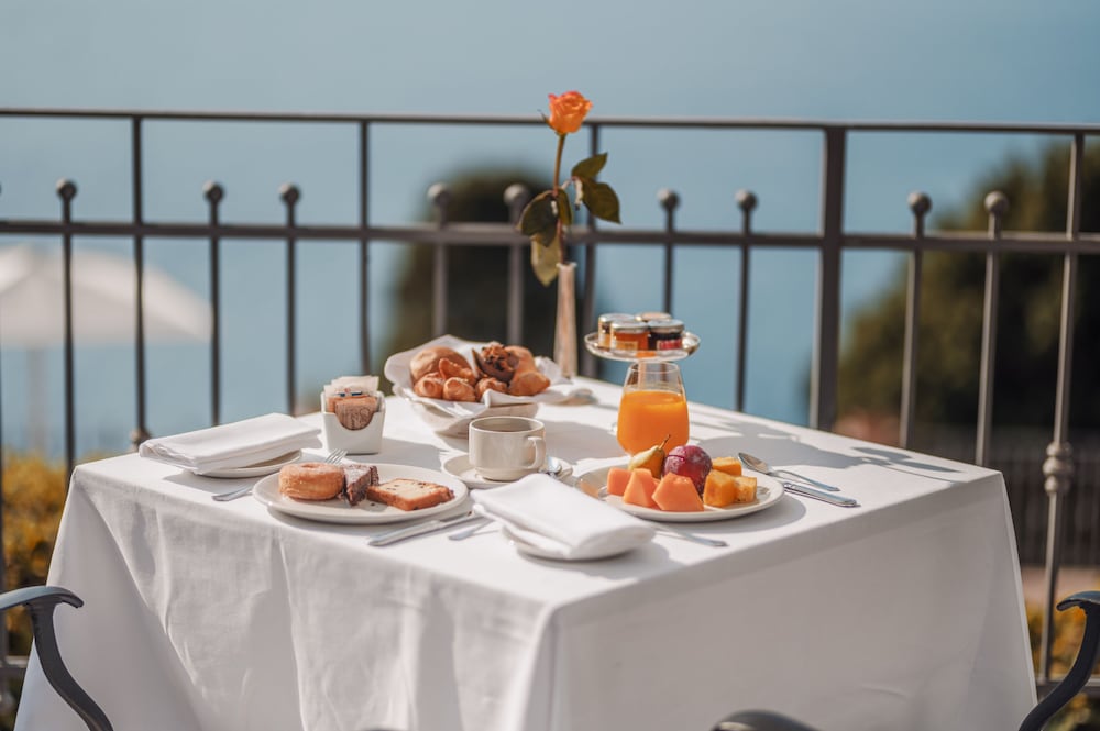 Grand Hotel San Pietro 53/64