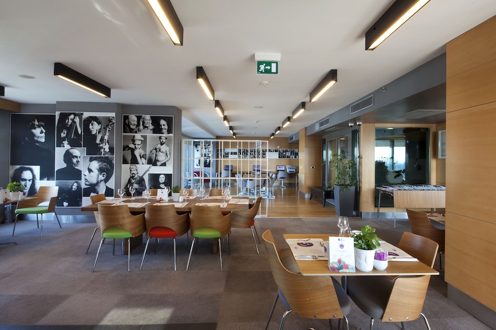 Point Hotel Barbaros 46/62