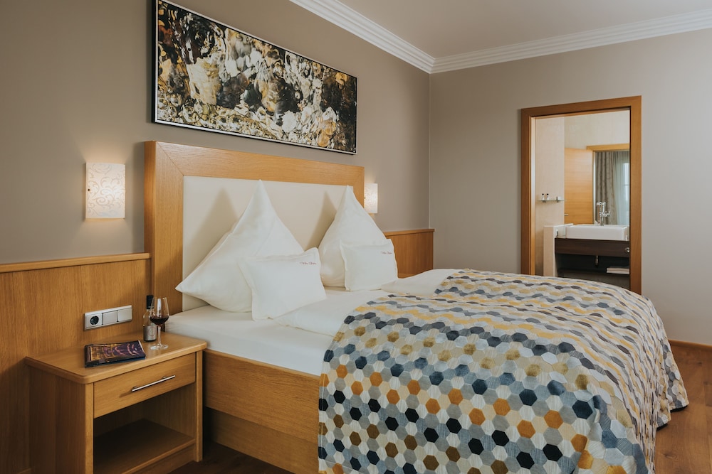 Premium, Suite, King Bed, Sofa