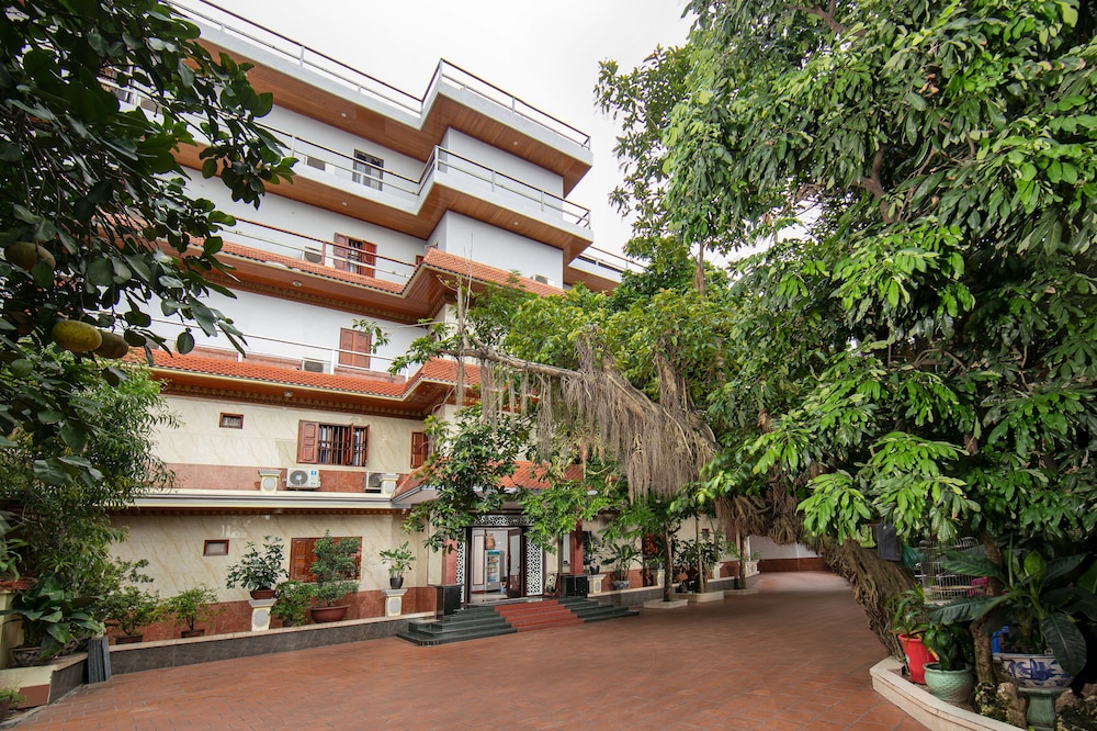 Nam Hai Hotel Hanoi 16/22