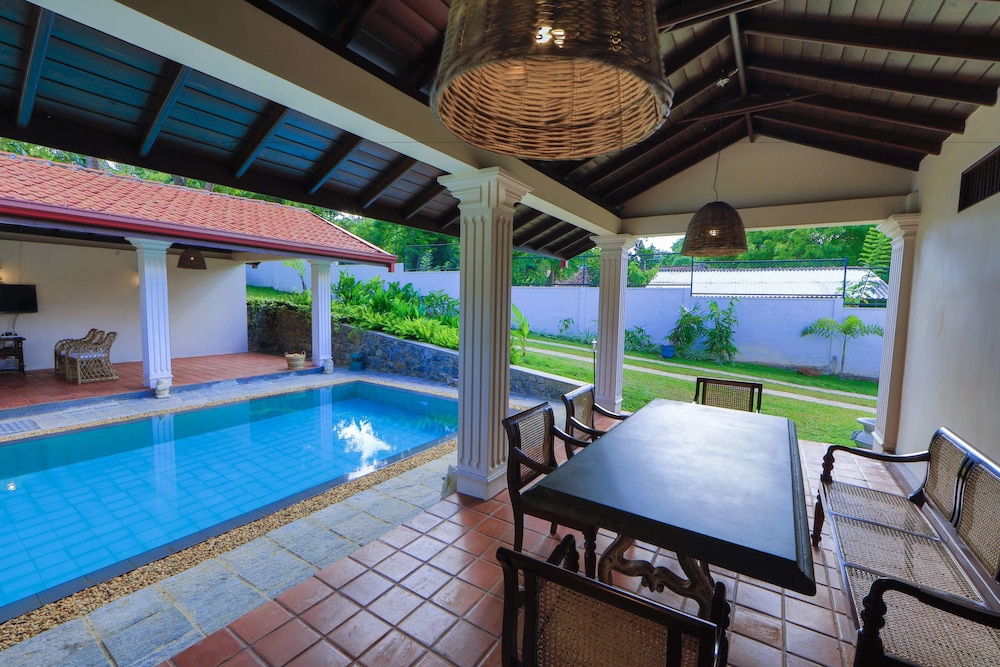 Arvani Villa 12/33